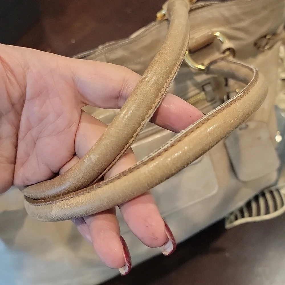 Authentic Prada leather bag - Picture 8 of 11